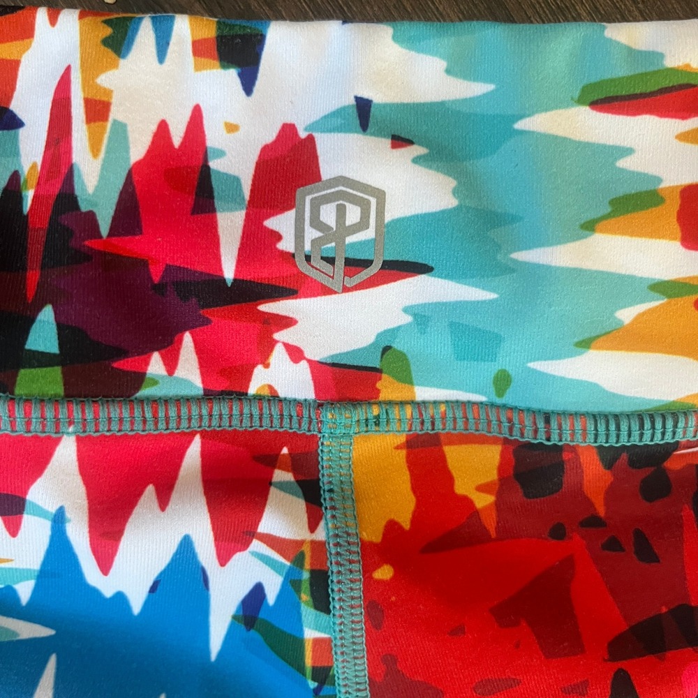 Born Primitive Womens Medium Abstract Geometric Athletic Booty Shorts - Picture 6 of 6
